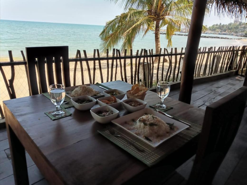 Serenity Beach Cabanas Tangalle Exterior photo