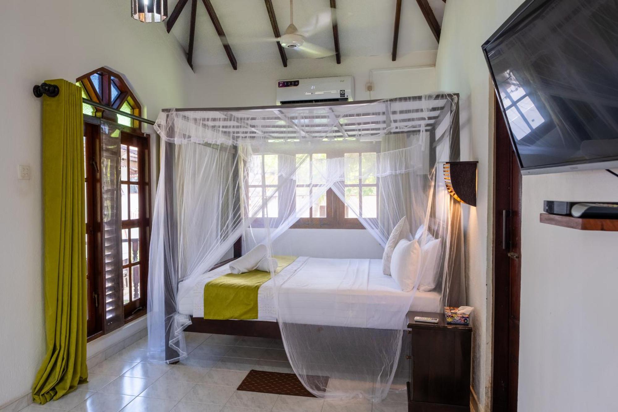 Serenity Beach Cabanas Tangalle Exterior photo