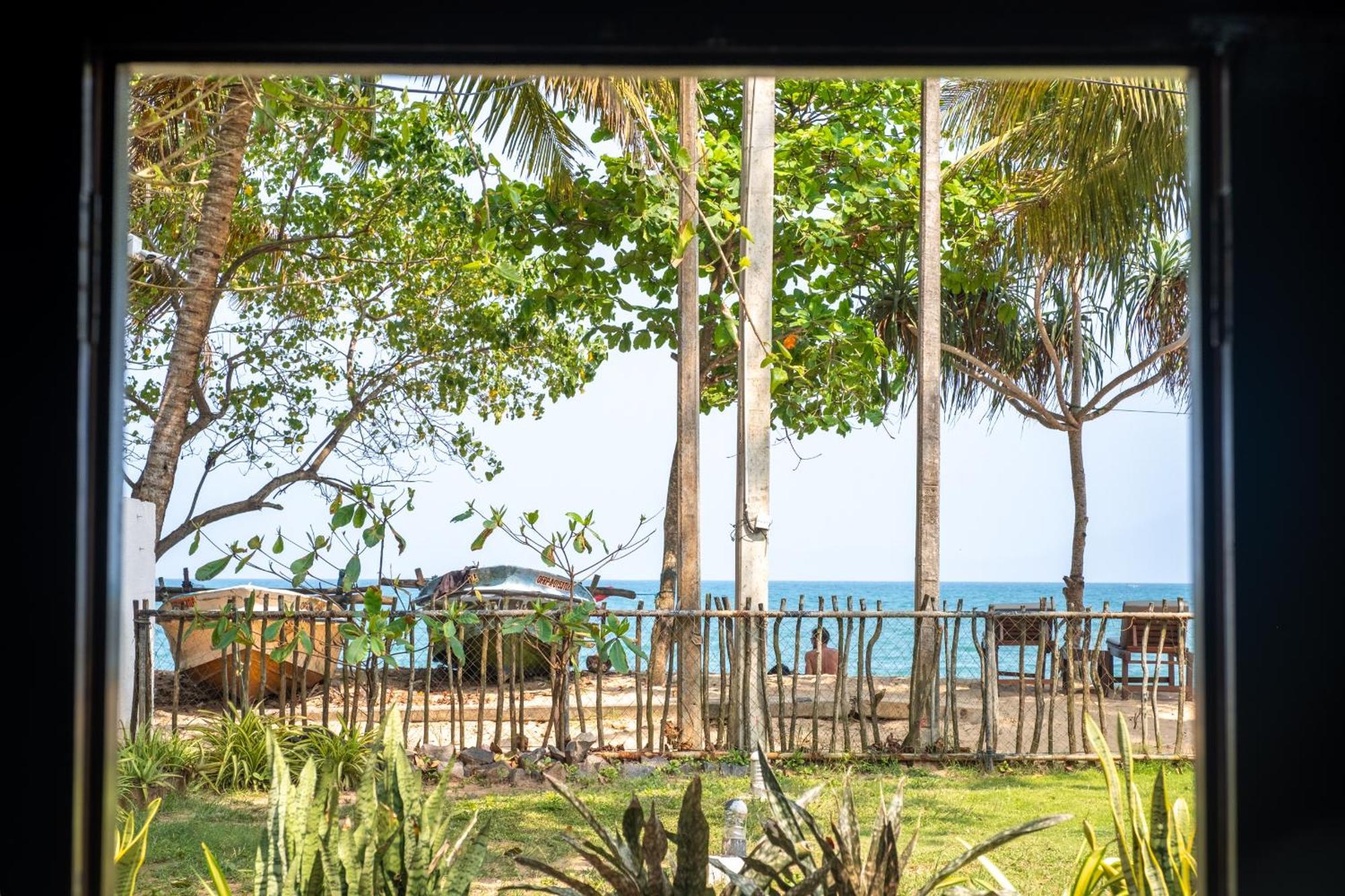 Serenity Beach Cabanas Tangalle Exterior photo