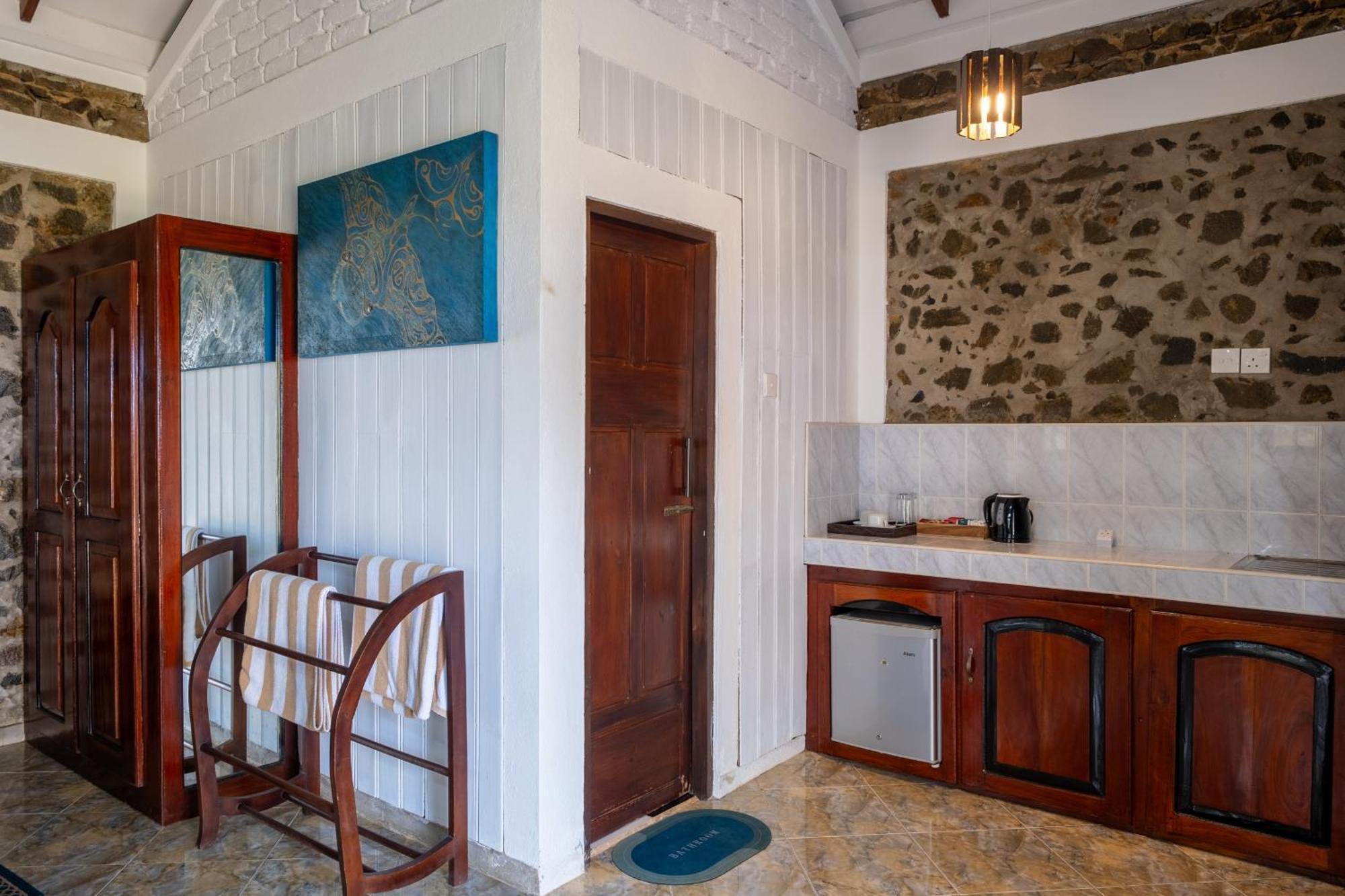 Serenity Beach Cabanas Tangalle Exterior photo